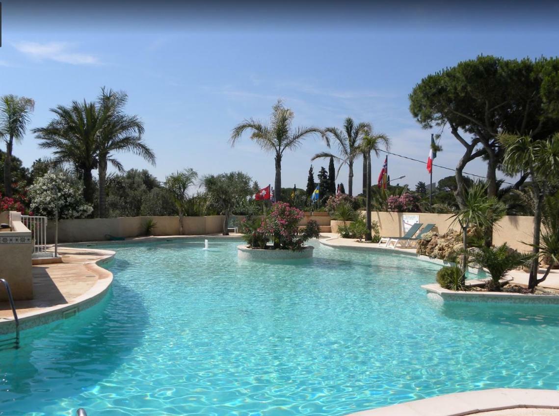 Mobile Home In Frejus, South Of France Luaran gambar